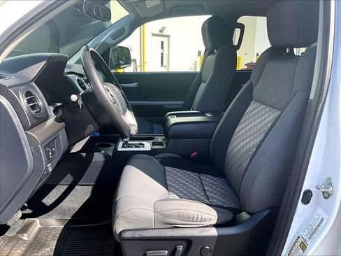 Used 2020 Toyota Tundra SR5 w/ SR5 Upgrade Package AWD/4WD image 20