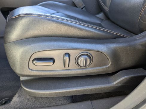 Used 2021 GMC Terrain SLT image 21