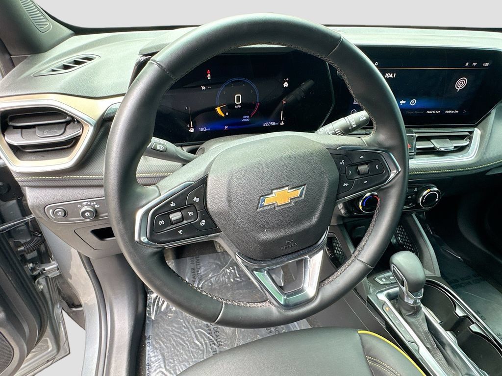 Used 2024 Chevrolet TrailBlazer ACTIV w/ Driver Confidence Package FWD image 11