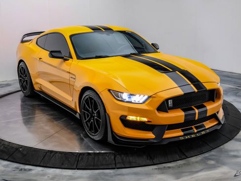Used 2019 Ford Mustang Shelby GT350 w/ Technology Package RWD image 24