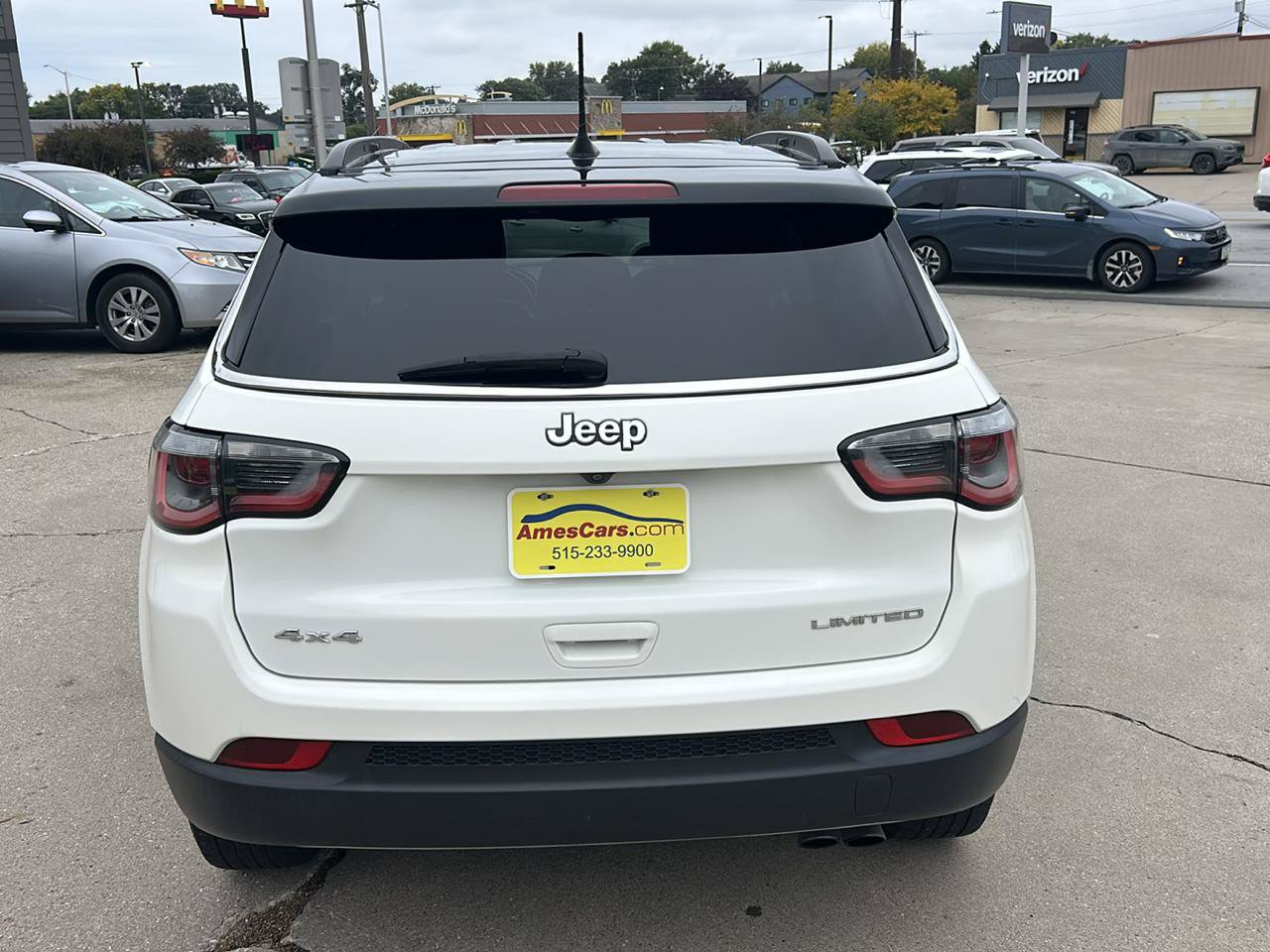 Used 2020 Jeep Compass Limited w/ Premium Lighting Group AWD/4WD image 4