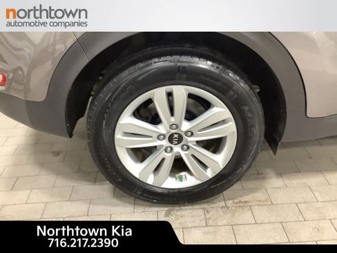 Certified 2018 Kia Sportage LX image 18