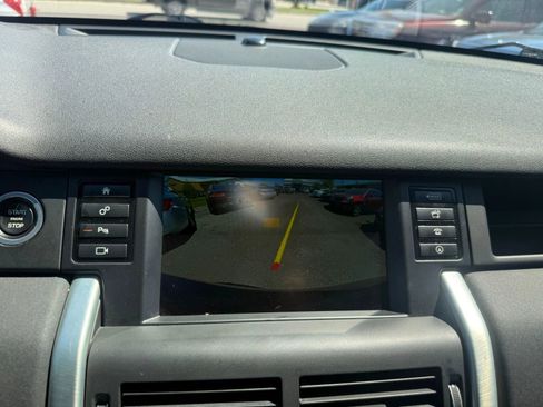 Used 2017 Land Rover Discovery Sport SE image 14