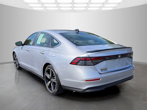 Used 2024 Honda Accord Sport image 4