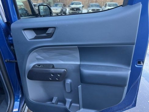 Used 2024 Ford Maverick Lariat w/ Black Appearance Package image 12