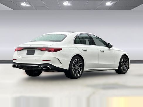 New 2025 Mercedes-Benz E 350 4MATIC Sedan image 8