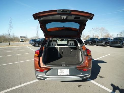 Used 2020 Buick Encore GX Preferred w/ Cold Weather Comfort Package image 17