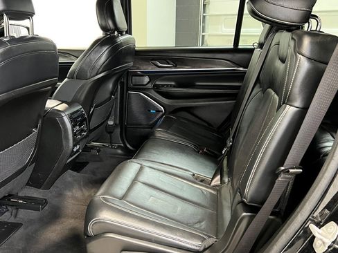 Used 2021 Jeep Grand Cherokee L Overland image 23