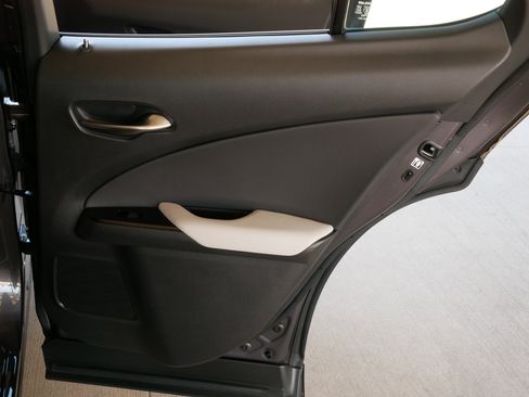 Used 2023 Lexus UX 250h F Sport w/ Accessory Package (Z1) image 18