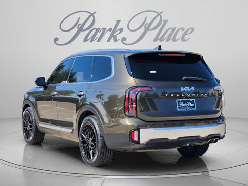 Used 2023 Kia Telluride SX Prestige AWD/4WD image 3