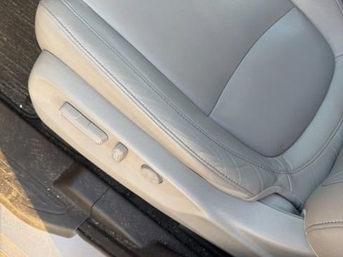 Used 2021 Honda Odyssey Touring image 1