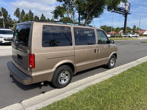 Used 2002 Chevrolet Astro image 4