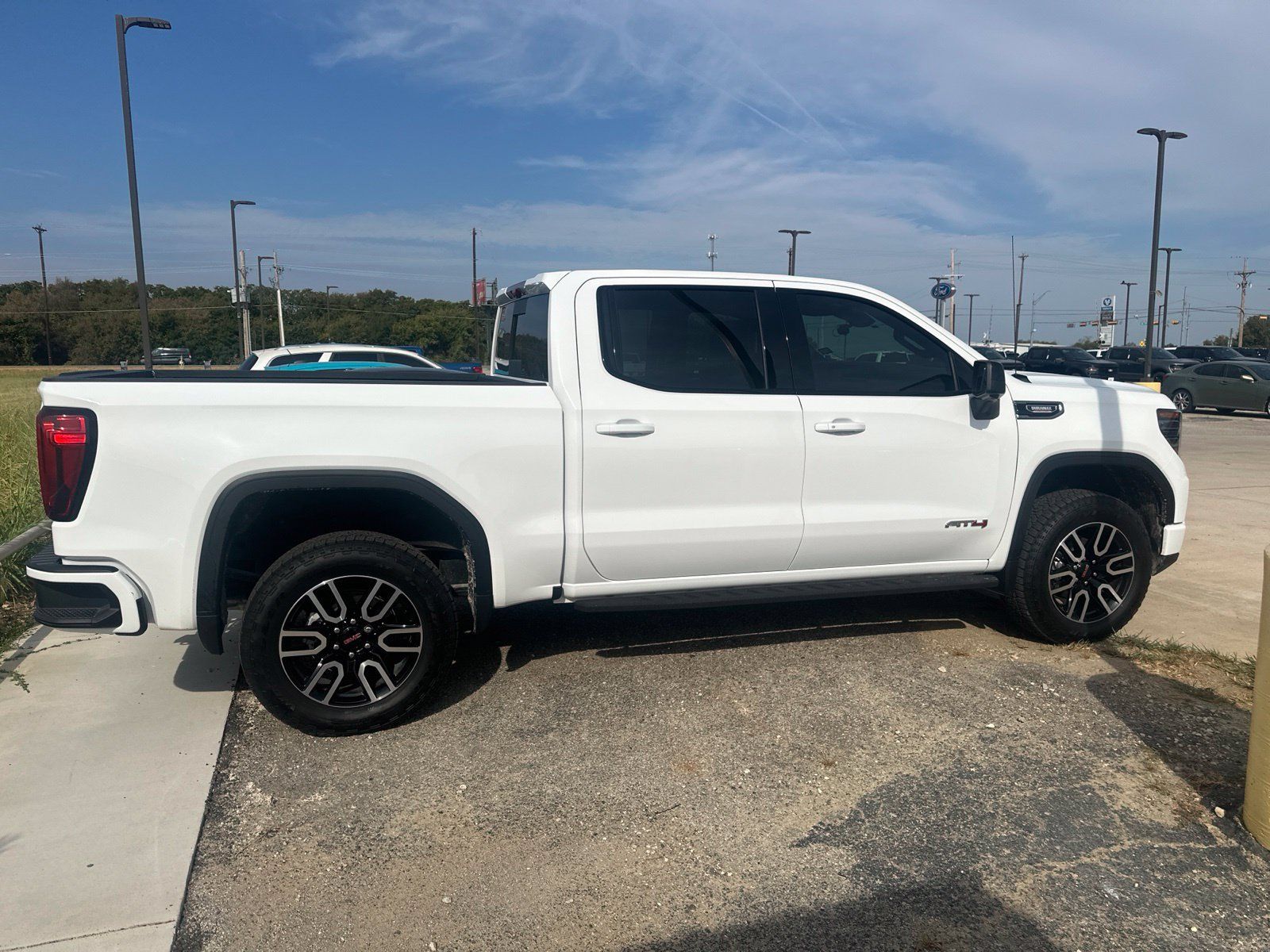 Used 2026 GMC Sierra 1500 AT4 w/ AT4 Premium Package AWD/4WD image 6