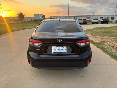 Used 2024 Toyota Corolla LE FWD image 7