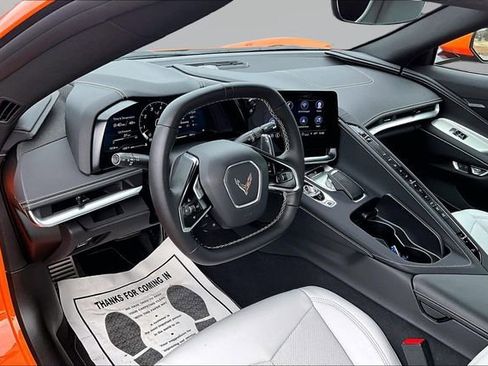 Used 2022 Chevrolet Corvette Stingray Convertible w/ Z51 Performance Package image 12