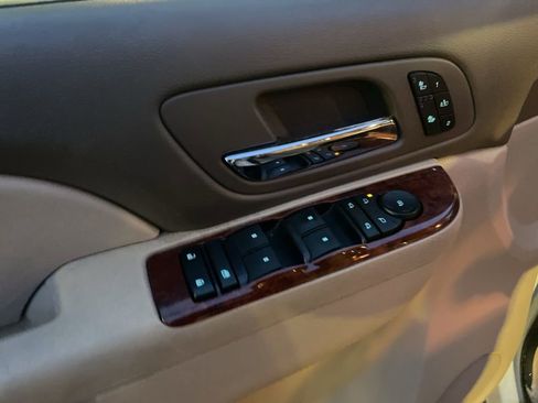 Used 2012 Chevrolet Tahoe LT w/ Luxury Package image 12