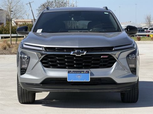 Certified 2025 Chevrolet Trax RS w/ Sunroof Package image 7