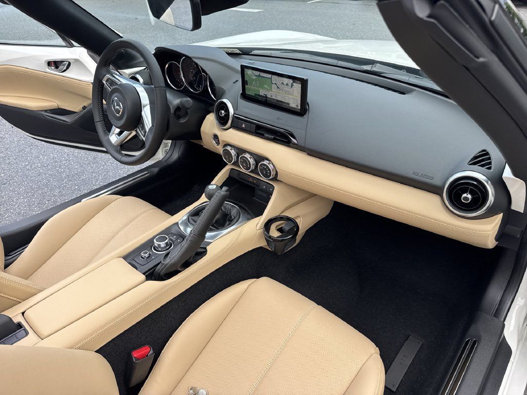 New 2026 MAZDA MX-5 Miata Grand Touring RWD image 32