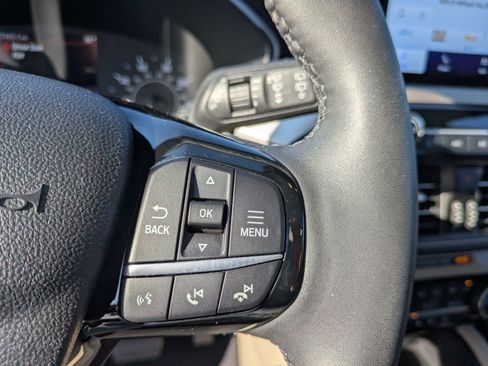 Certified 2022 Ford Escape SEL AWD/4WD image 19