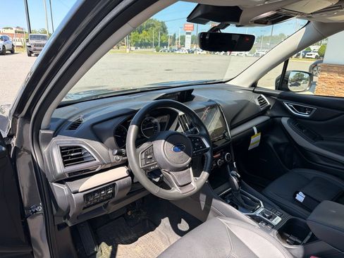 Used 2024 Subaru Forester Limited AWD/4WD image 4