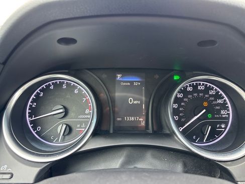 Used 2018 Toyota Camry LE image 15