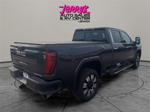 Used 2024 GMC Sierra 3500 Denali w/ Denali Reserve Package image 5