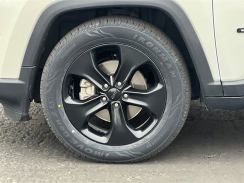 Used 2019 Jeep Compass Latitude image 37