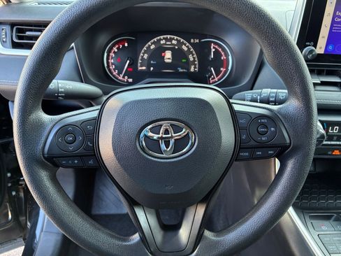 Used 2025 Toyota RAV4 XLE w/ Convenience Package image 29