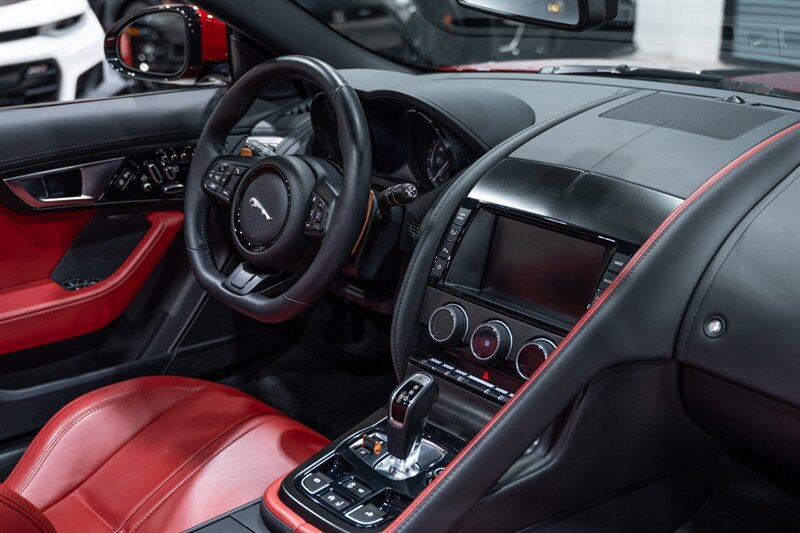 Used 2015 Jaguar F-TYPE S RWD image 54
