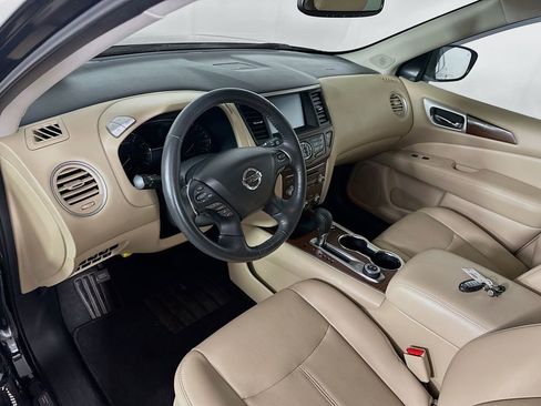 Used 2020 Nissan Pathfinder Platinum image 29