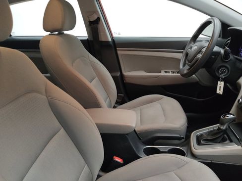 Used 2017 Hyundai Elantra SE image 21