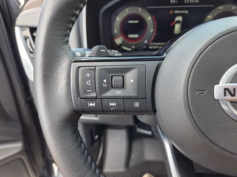 Used 2021 Nissan Rogue Platinum FWD image 30
