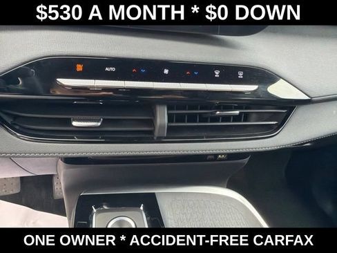 Used 2025 Buick Enclave Preferred AWD/4WD image 23