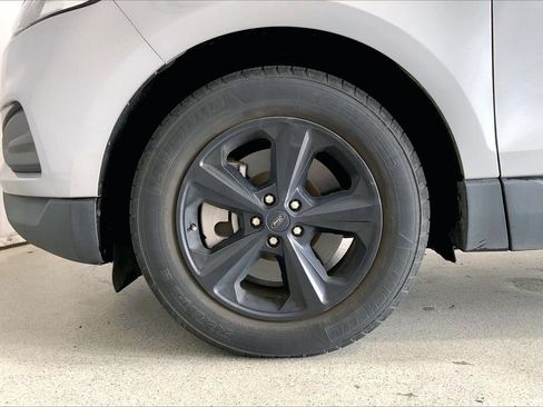 Used 2023 Ford Edge SE AWD/4WD image 6