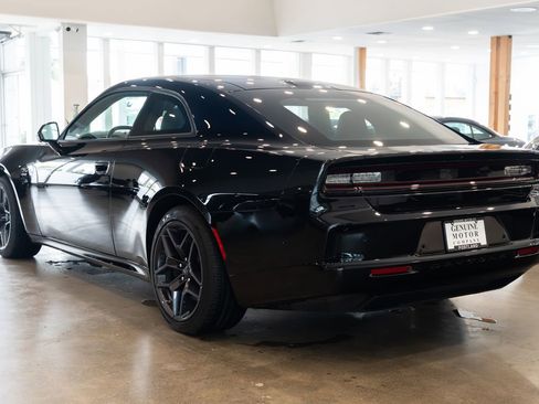 Used 2024 Dodge Charger R/T w/ Plus Group image 6