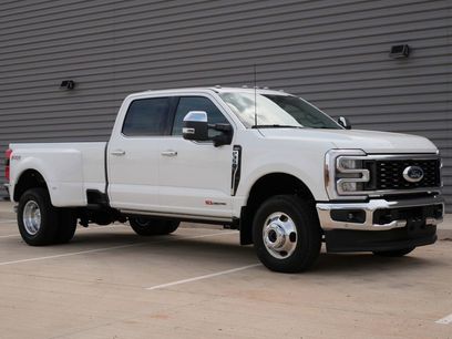 New 2026 Ford F350 Lariat w/ Lariat Ultimate Package