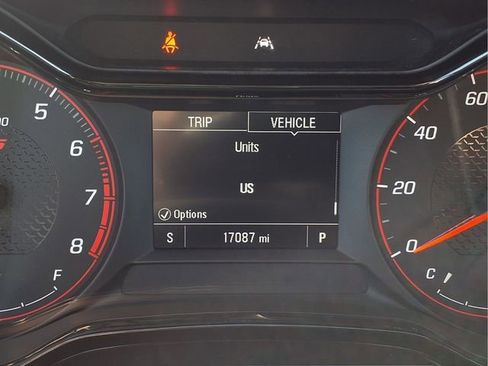 Used 2025 Chevrolet Trax RS w/ Driver Confidence Package image 19