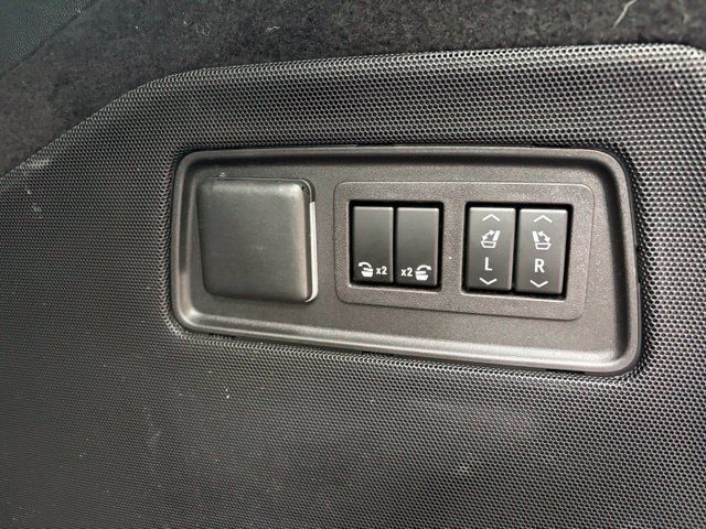 Used 2023 Cadillac Escalade ESV Premium Luxury w/ LPO, Floor Liner Package AWD/4WD image 8