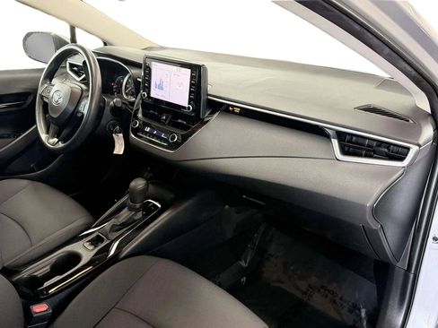 Used 2022 Toyota Corolla LE image 10