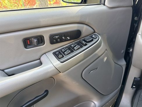 Used 2005 GMC Sierra 1500 SLT w/ Light Duty Power Package image 40