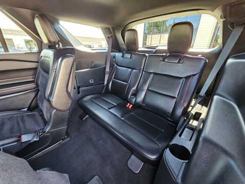 Used 2024 Ford Explorer ST-Line w/ Class IV Trailer Tow Package image 21