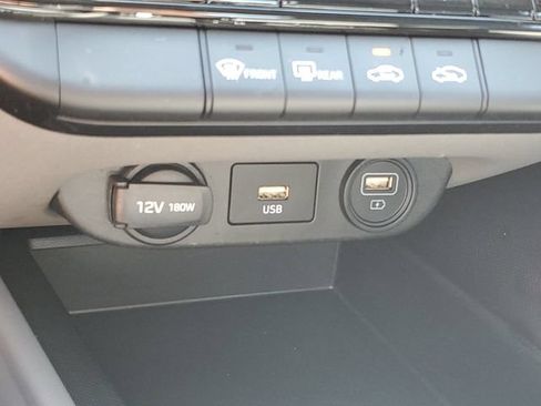 Used 2021 Hyundai Elantra SEL FWD image 29