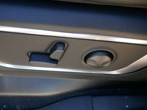 New 2026 RAM 1500 Laramie w/ Night Edition AWD/4WD image 15