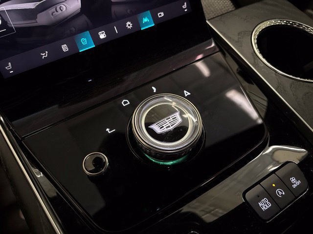 Used 2026 Cadillac Escalade Luxury AWD/4WD image 25