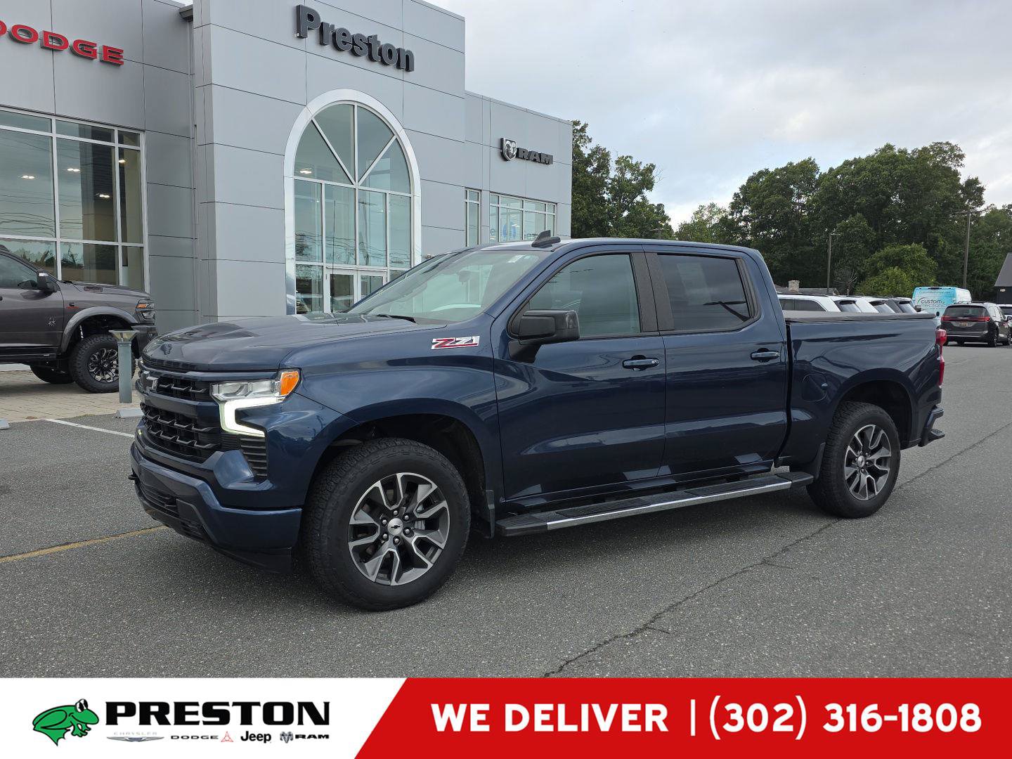 Used 2022 Chevrolet Silverado 1500 RST AWD/4WD image 1