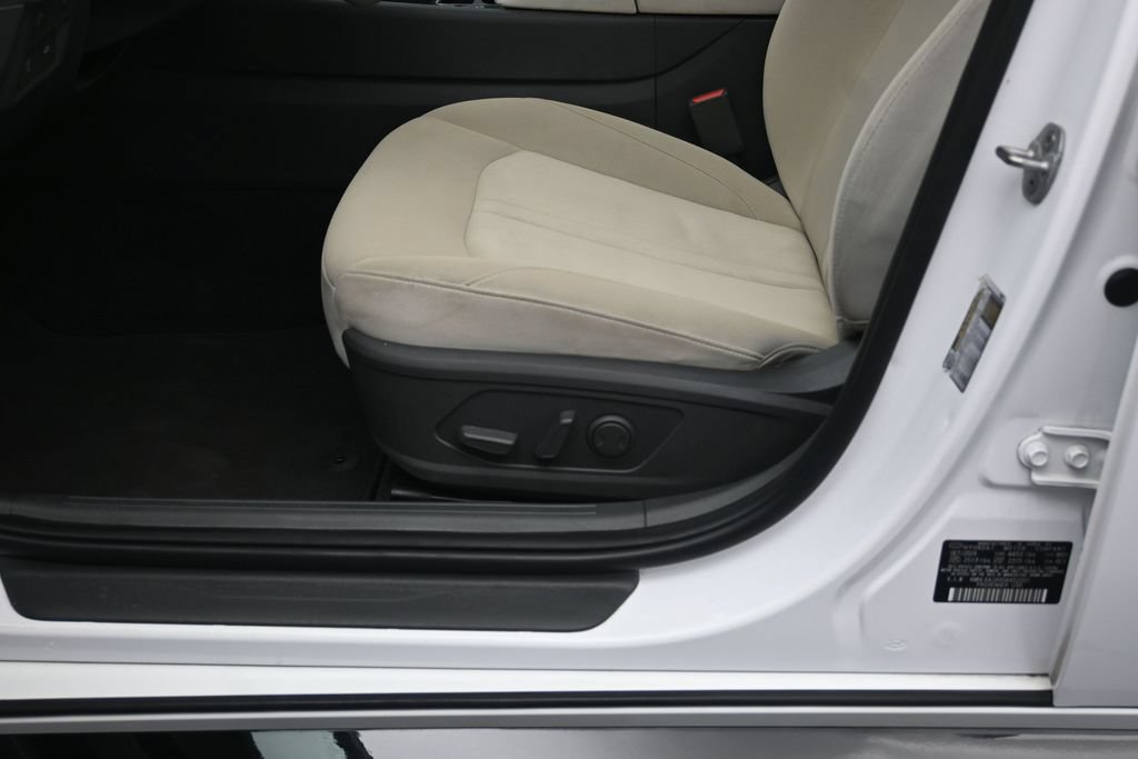 Used 2025 Hyundai Sonata SEL FWD image 22