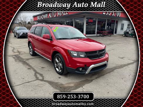 Used 2017 Dodge Journey Crossroad image 1