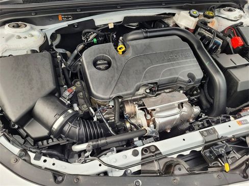 Used 2024 Chevrolet Malibu LT image 16