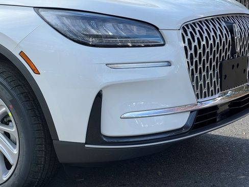 New 2026 Lincoln Corsair Premiere image 2