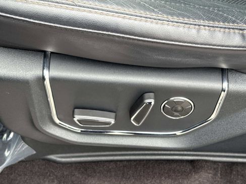 Used 2021 Ford Expedition Max Platinum image 16